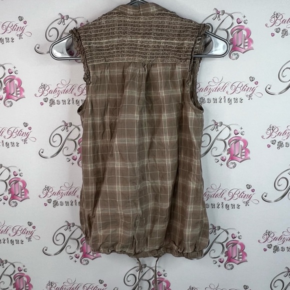 RW&CO. Tank top button up stripes y2k smocked detail vest Brown Plaid Blouse - Picture 2 of 15